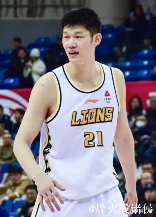 胡金秋17+16广厦逆转新疆 林崴26分同曦胜天津