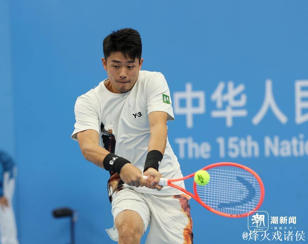 香港赛黄泽林首进巡回赛八强 吴易昺遭卢布列夫逆转 香港赛黄泽林首进巡回赛八强 吴易昺遭卢布列夫逆转
